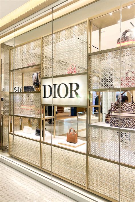 Dior, Shopping 